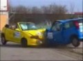 Fiat Punto vs Fiat Punto cabrio Dekra Crash Test.avi