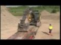 Loading a Volvo Crawler Excavator on a truck (Part 15 of 15)